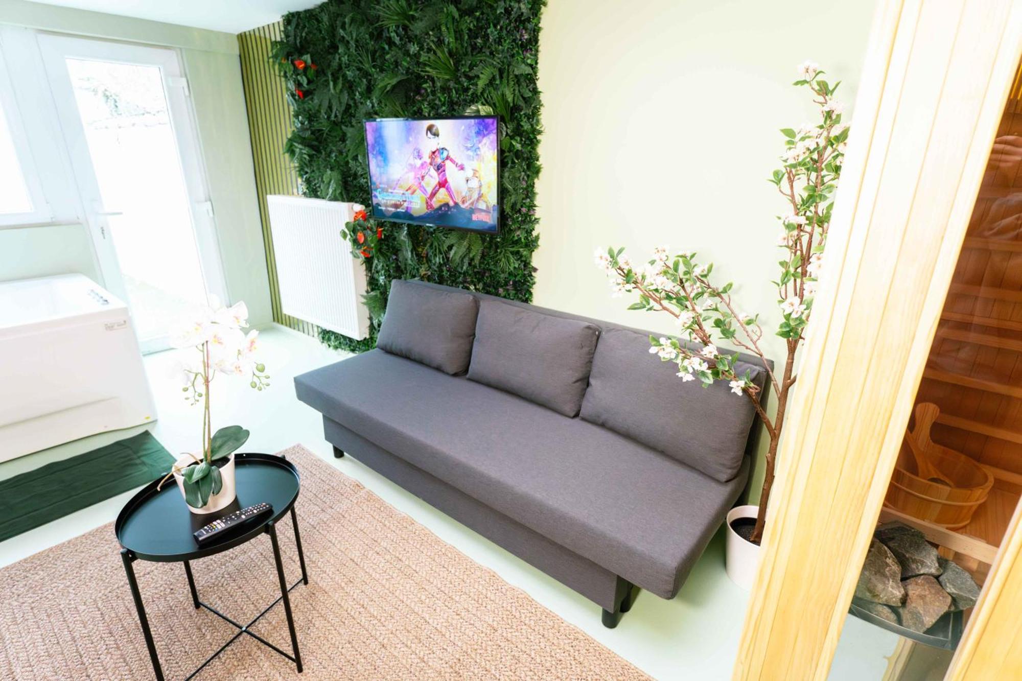 Capsule Flower - Balneo - Cinema - Billard - Nintendo Switch - Mons Centre Экстерьер фото